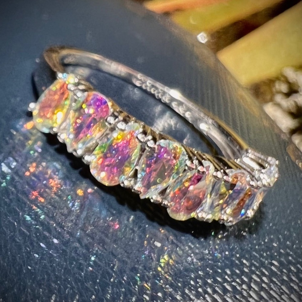 Beautiful Aurora Borealis pear cut unique band style ring 14K White Gold & 925 - Picture 2 of 13